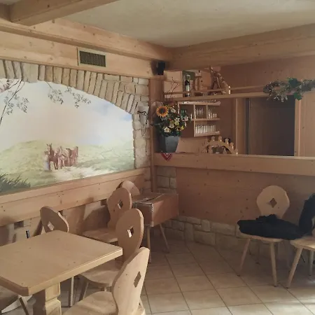 Hotel Genzianella Ziano Di Fiemme